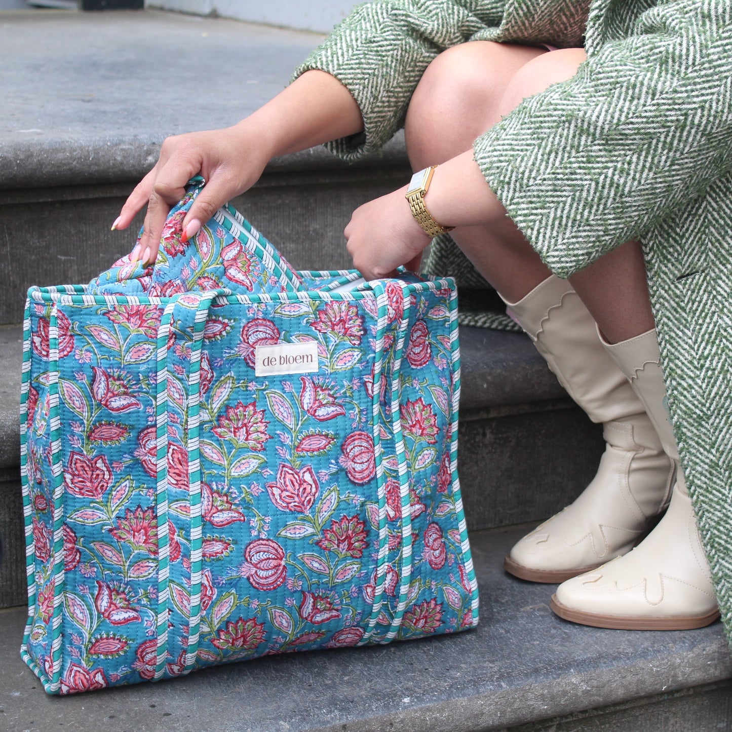 bluebell tote and pouch in use